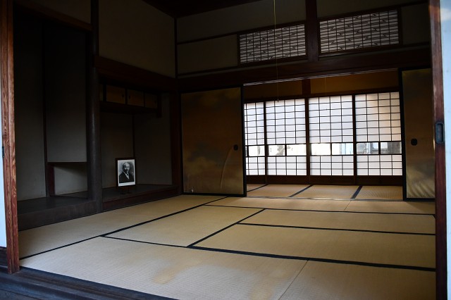 旧渋沢邸「中の家」　栄一の部屋