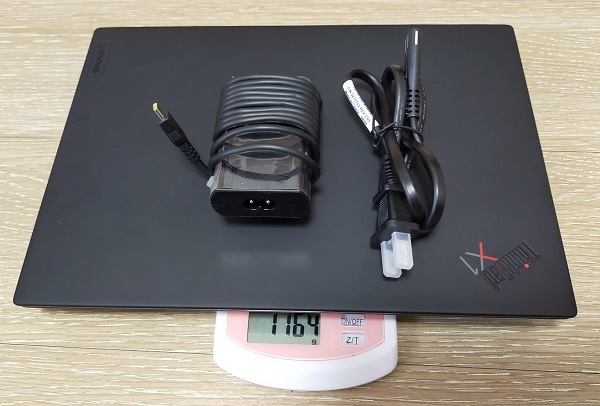 ThinkPad X1 Nano 本体＋アダプタ重量