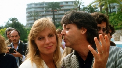 1980年のポール・マッカートニーとリンダ・マッカートニー