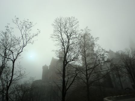 霧に包まれたノイシュバンシュタイン城