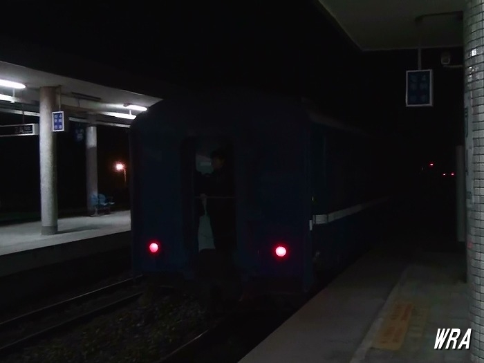 台鐵藍皮客車在關山站